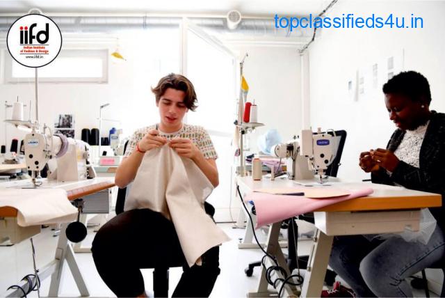 Earn Your Fashion Designing Degree Online!
